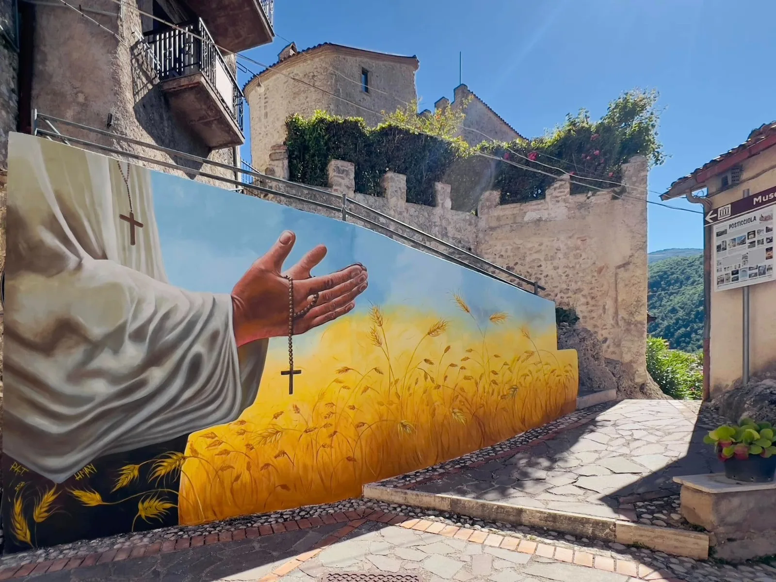 Museo Diffuso delle Tradizioni Contadine e Artigiane e i Murales